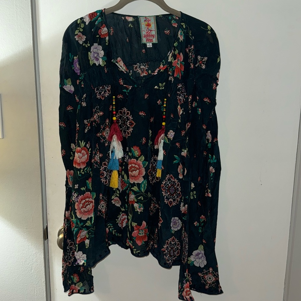 Johnny Was XL rayon top, with tassel’s intact